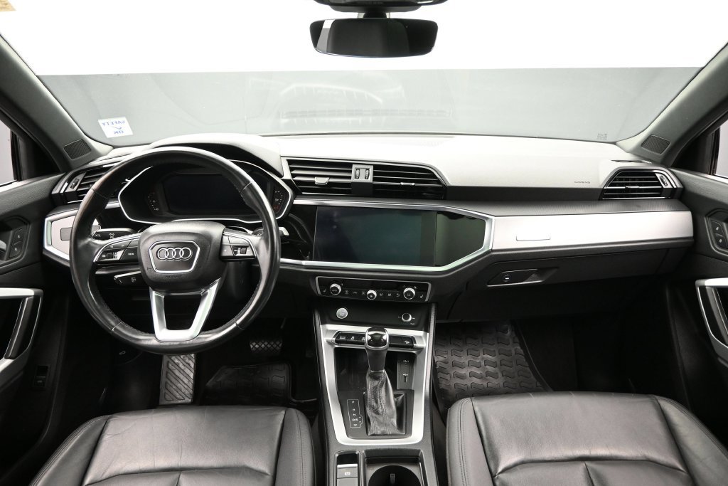 Used 2020 Audi Q3 2.0T Premium Plus w/ Premium Plus Package AWD/4WD image 19