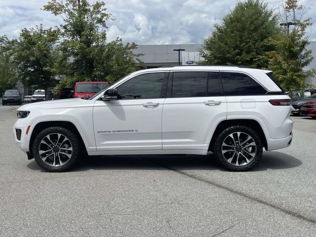 Used 2023 Jeep Grand Cherokee Overland AWD/4WD image 2
