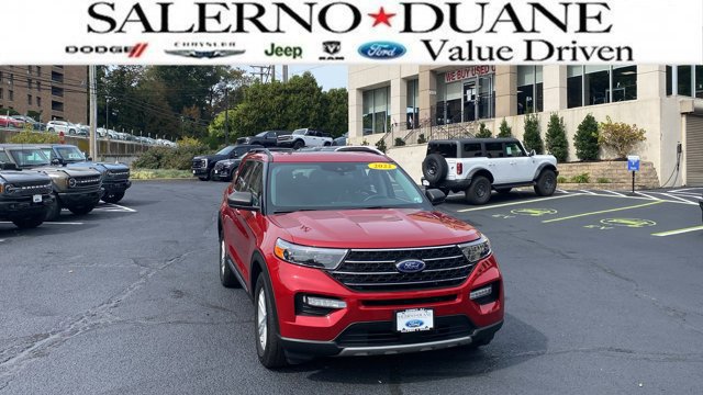 Certified 2022 Ford Explorer XLT w/ Equipment Group 202A image 7