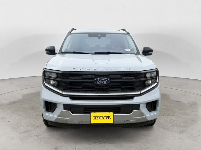 Certified 2025 Ford Expedition Platinum AWD/4WD image 2