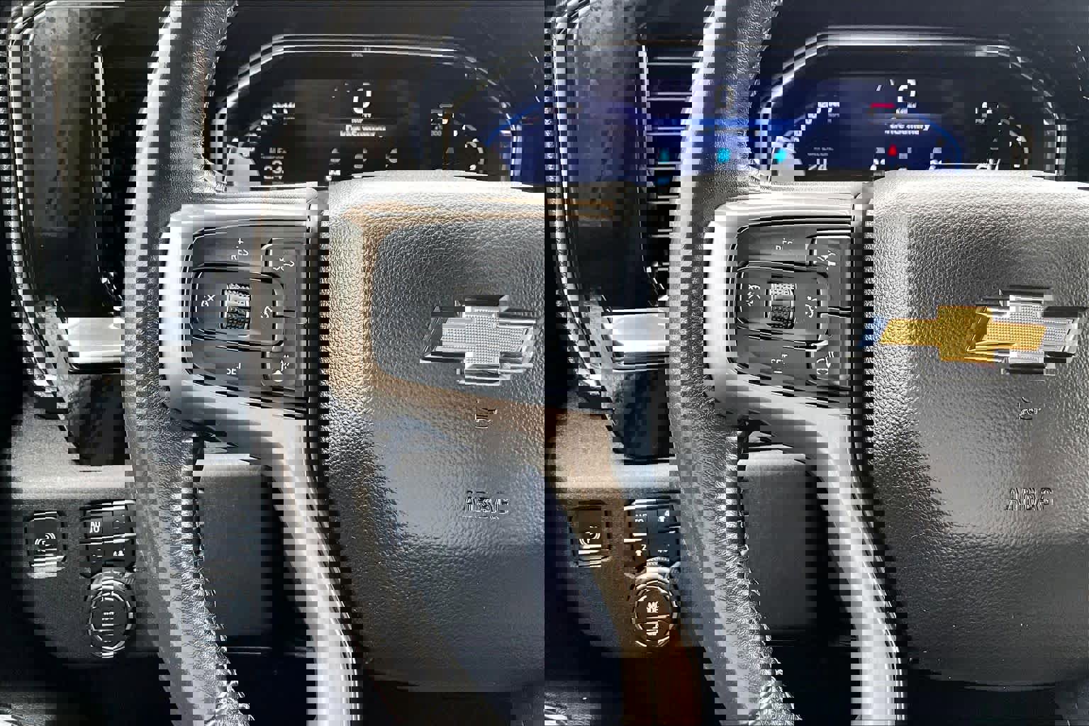 Used 2023 Chevrolet Silverado 1500 High Country w/ Z71 Off-Road Package AWD/4WD image 24