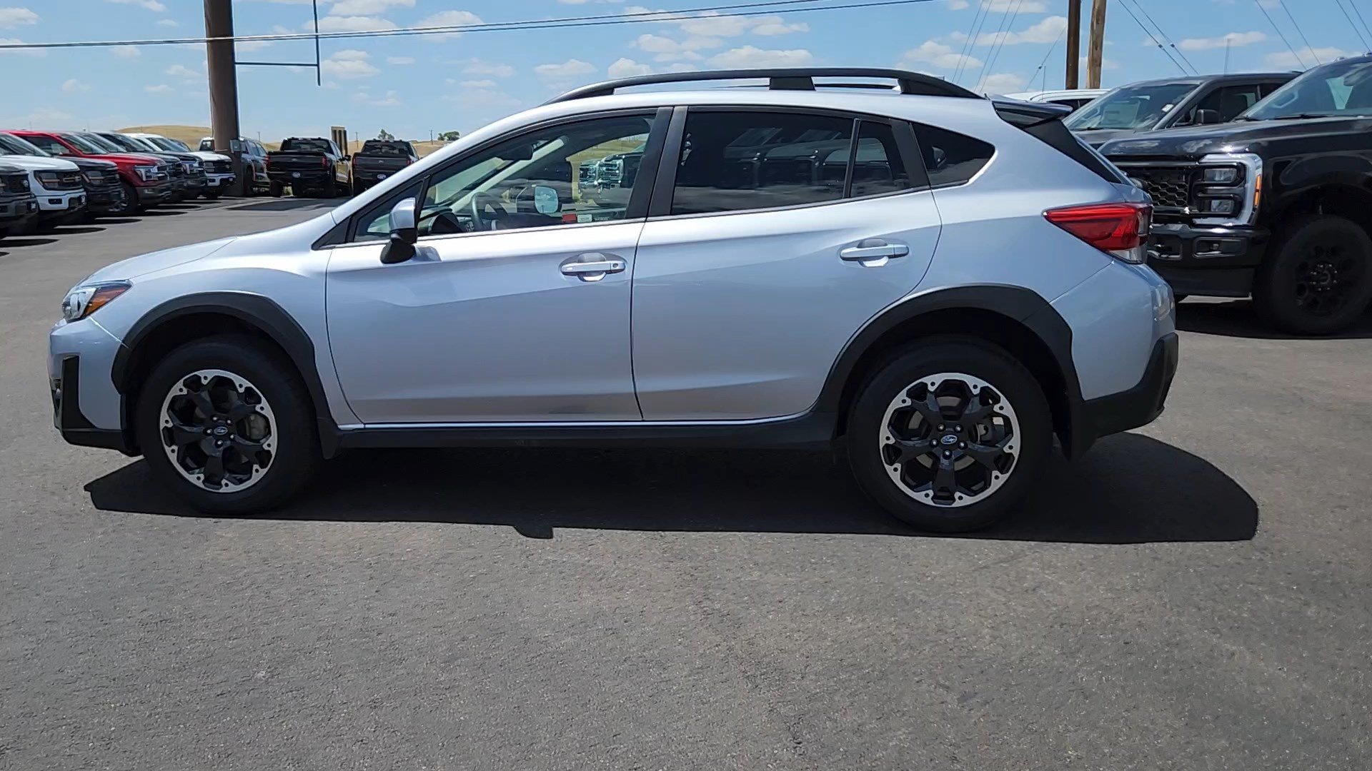 Used 2023 Subaru Crosstrek 2.0i Premium AWD/4WD image 2