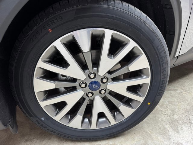 Certified 2022 Ford Escape Titanium w/ Class II Trailer Tow Package image 29