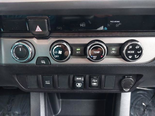 Used 2018 Toyota Tacoma SR5 w/ Exterior Package AWD/4WD image 20
