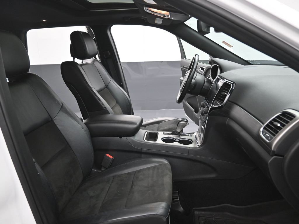 Used 2020 Jeep Grand Cherokee Altitude image 29
