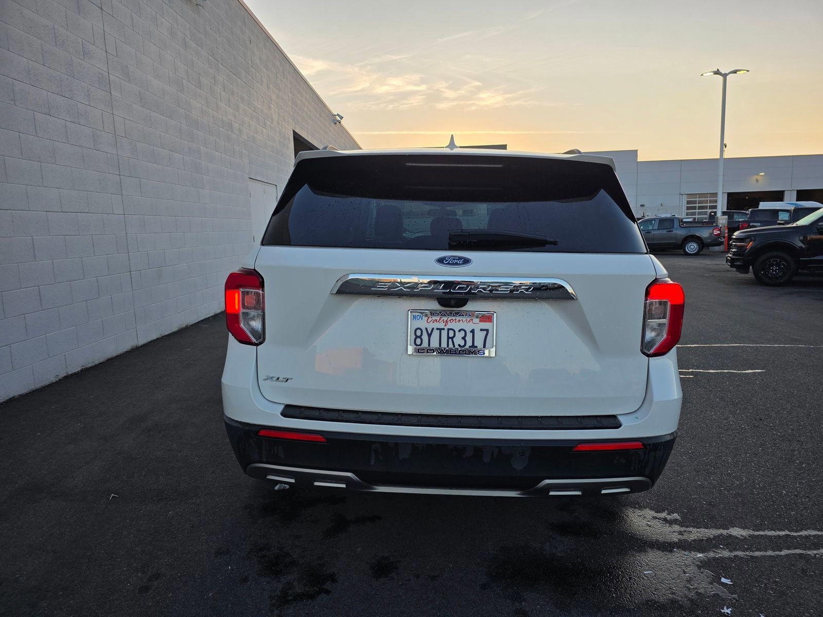 Certified 2021 Ford Explorer XLT w/ Equipment Group 202A image 4