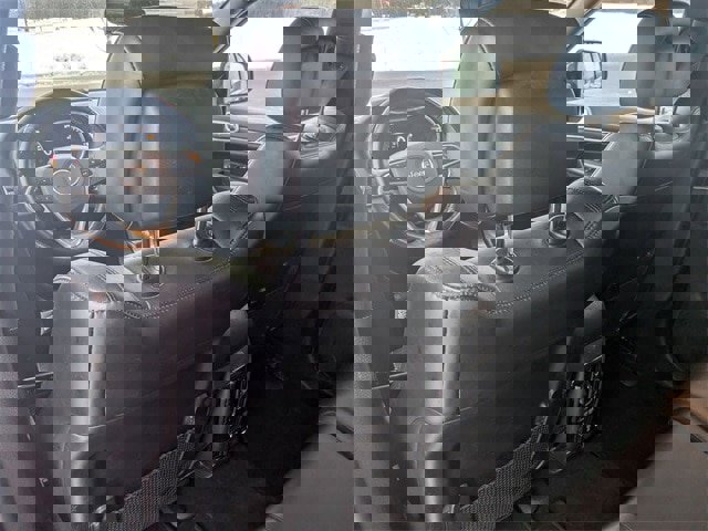 Used 2020 Jeep Grand Cherokee Limited w/ Premium Lighting Group image 28