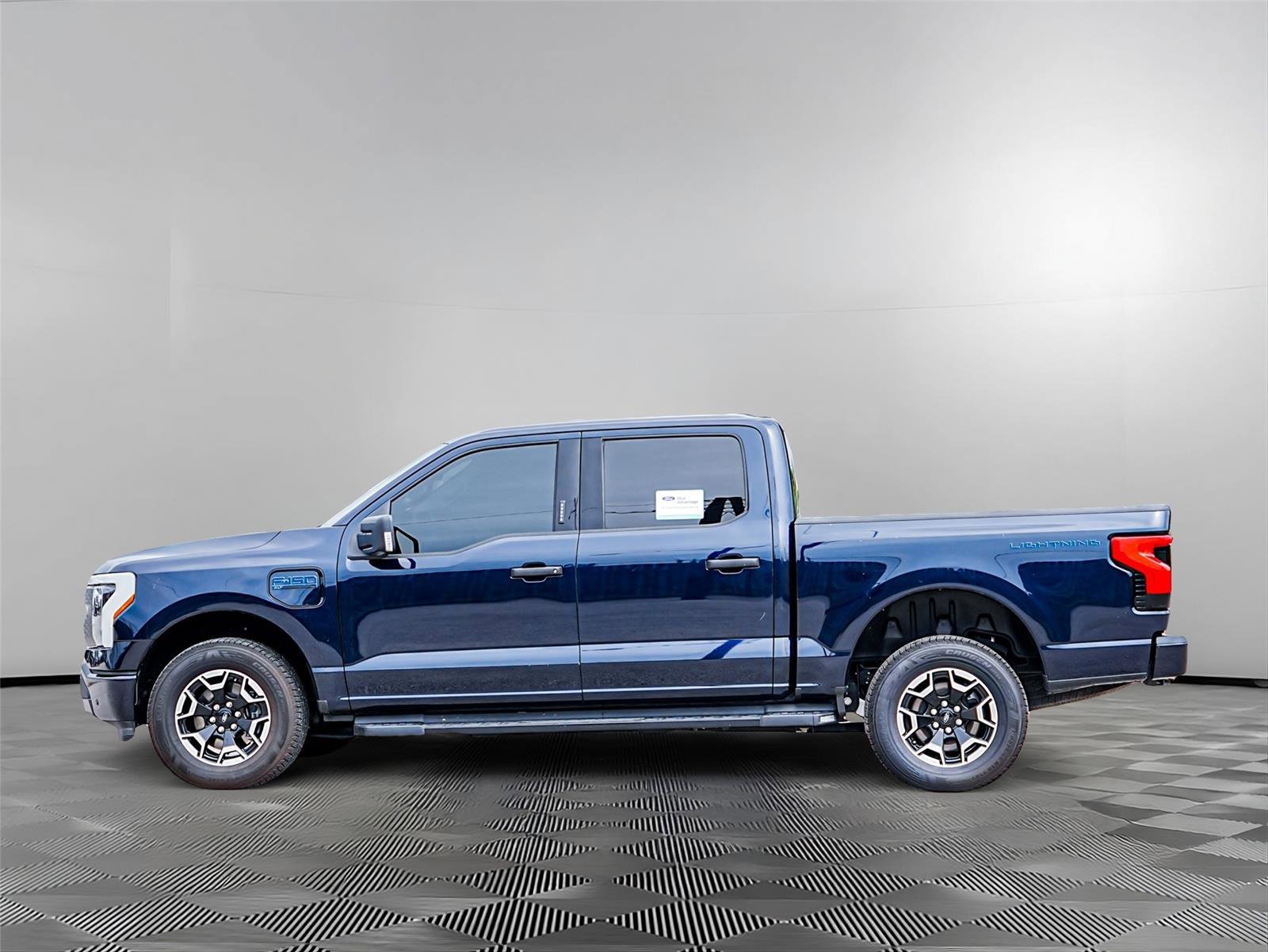 Certified 2022 Ford F150 Lightning XLT w/ Tow Technology Package AWD/4WD image 6