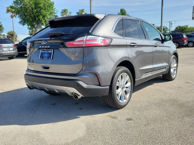Certified 2022 Ford Edge Titanium AWD/4WD image 4