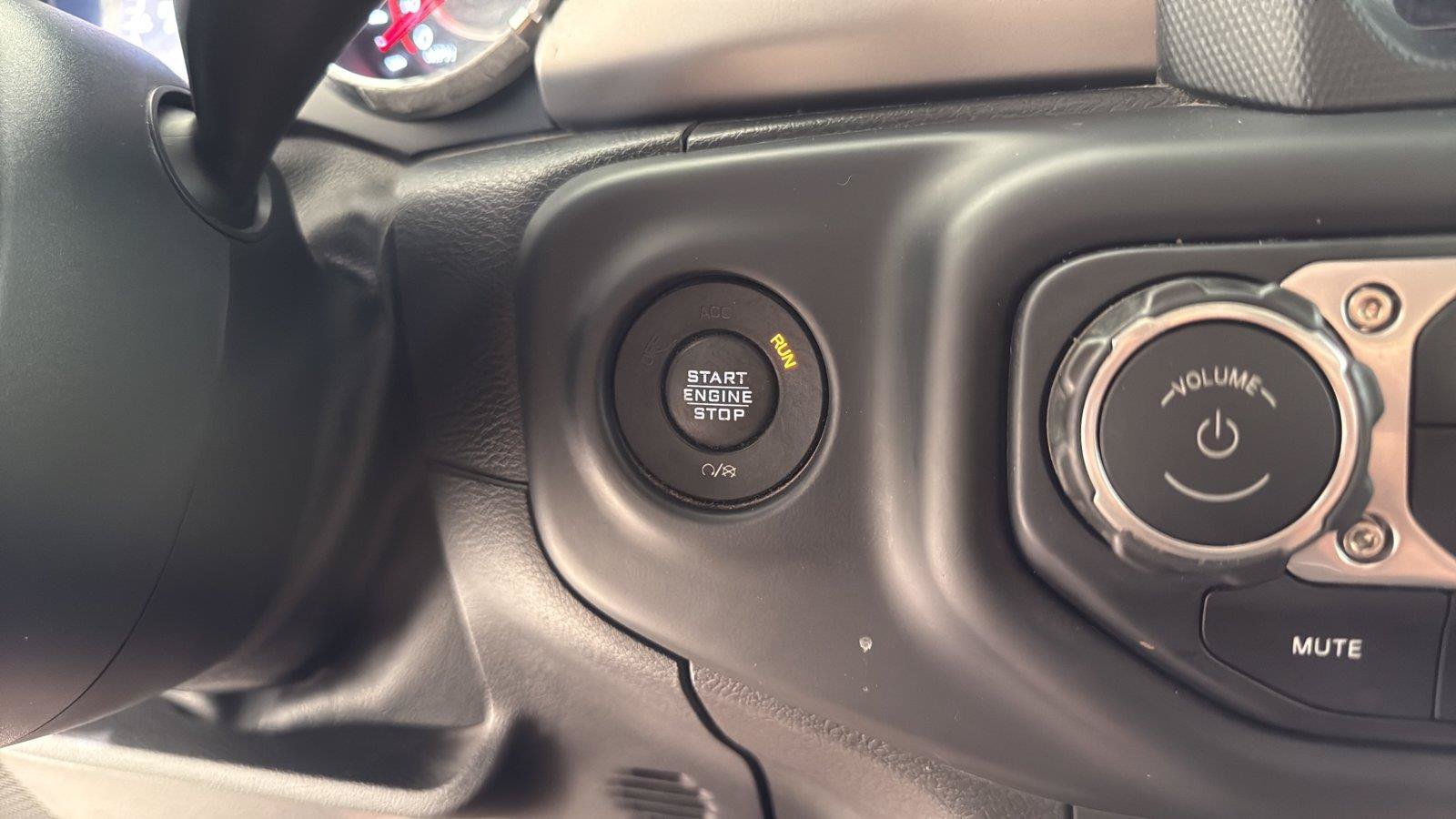 Used 2020 Jeep Gladiator Rubicon AWD/4WD image 25