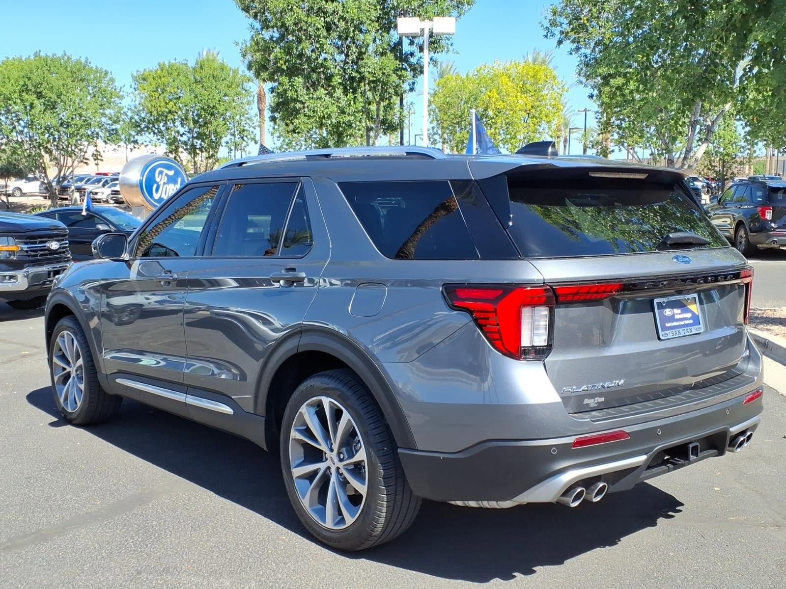 Certified 2025 Ford Explorer Platinum w/ Ultimate Package AWD/4WD image 6
