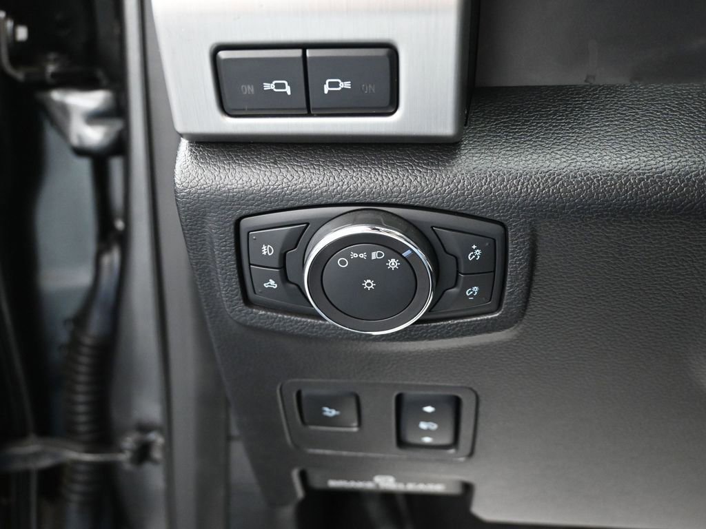 Certified 2018 Ford F350 Platinum w/ Platinum Ultimate Package image 40