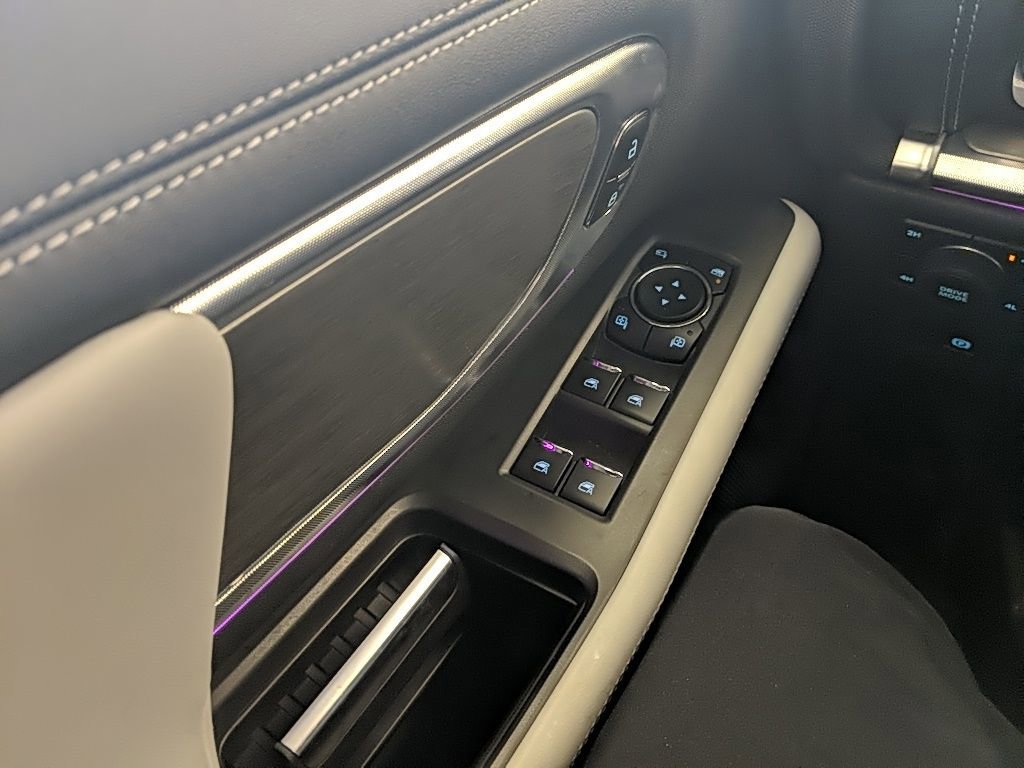 Certified 2025 Ford Expedition Max Platinum w/ Driver's Package image 32