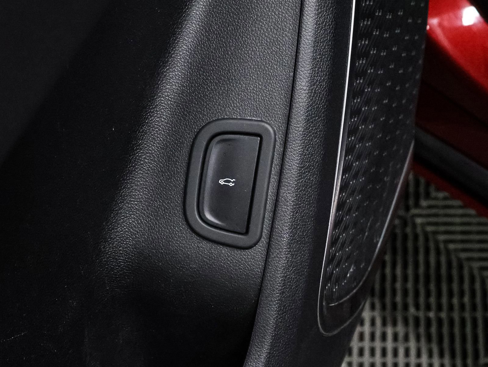 Used 2025 Buick Enclave Avenir w/ Trailering Package, 5000 lbs. AWD/4WD image 21