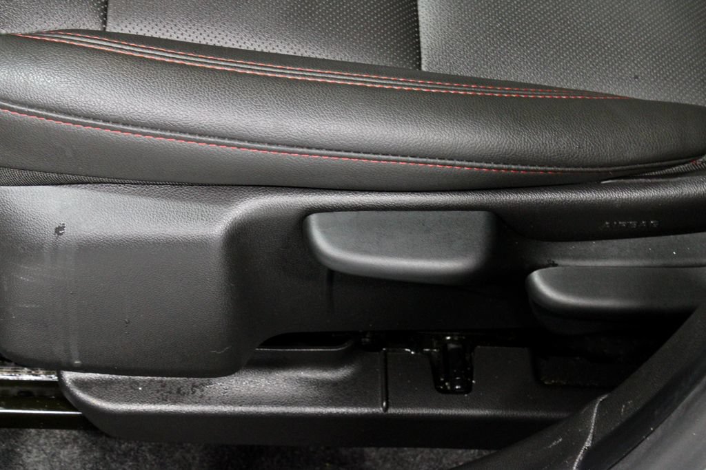 Used 2024 Chevrolet Trax RS FWD image 24