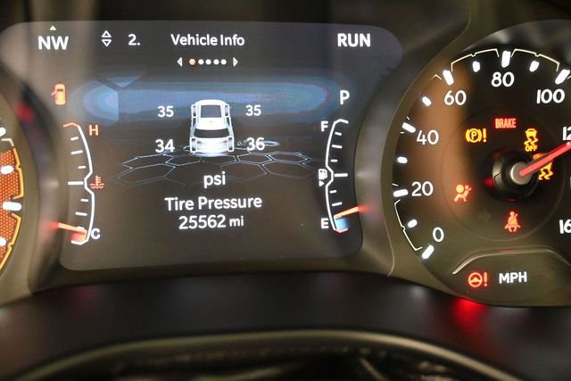 Used 2023 Jeep Compass Latitude AWD/4WD image 18