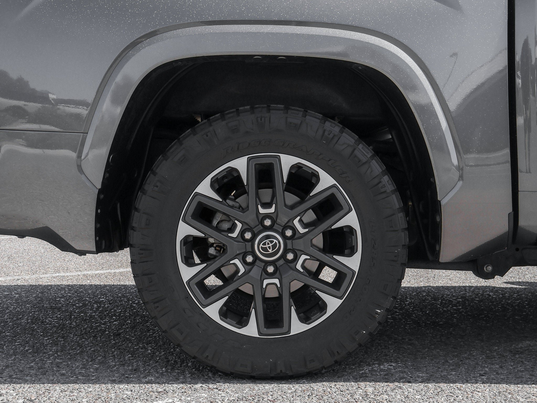 Used 2023 Toyota Tundra Limited AWD/4WD image 12