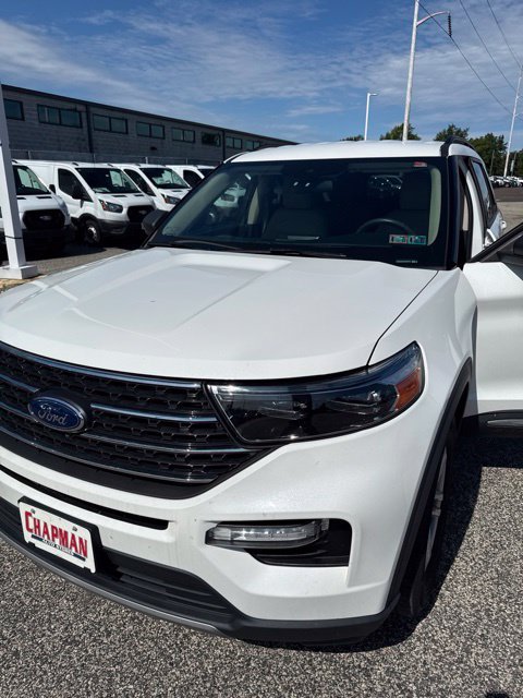 Certified 2022 Ford Explorer XLT w/ Equipment Group 202A AWD/4WD image 11