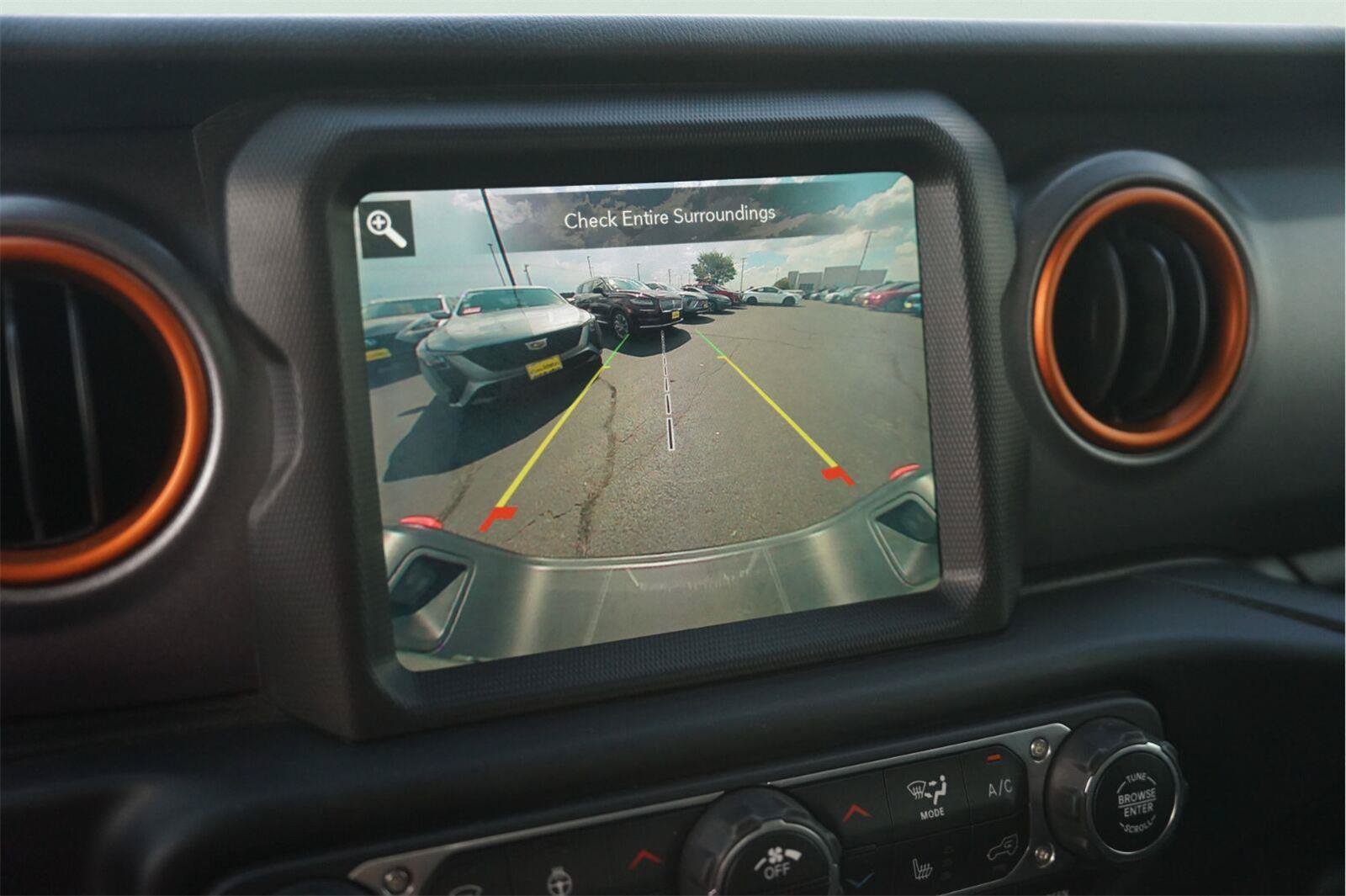 Used 2020 Jeep Gladiator Mojave AWD/4WD image 26
