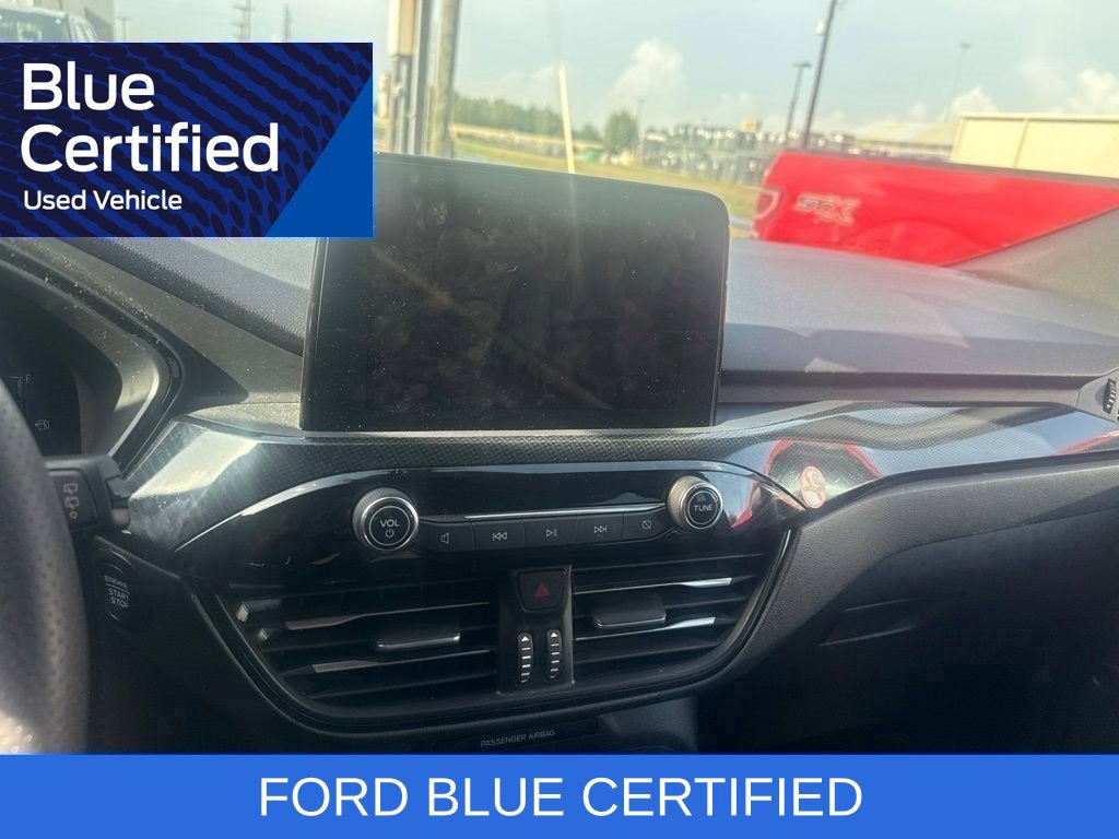 Certified 2025 Ford Escape ST-Line Select AWD/4WD image 10