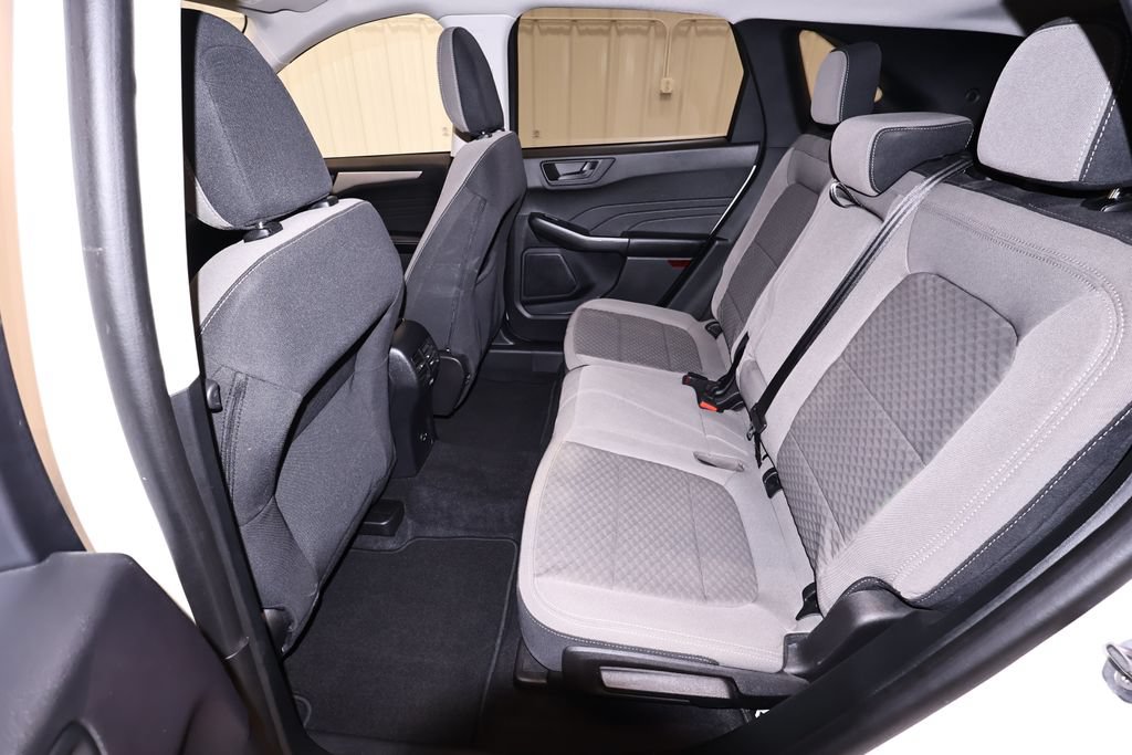 Certified 2022 Ford Escape SE w/ SE Sport Appearance Package AWD/4WD image 16