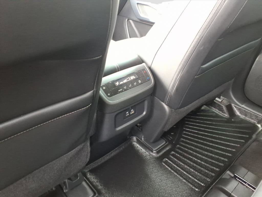 Used 2023 Nissan Pathfinder SL image 10