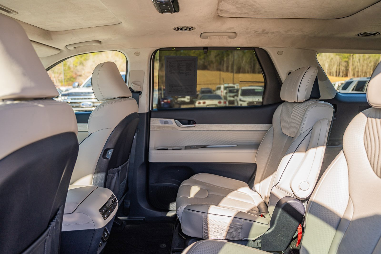 Used 2025 Hyundai Palisade Calligraphy image 22
