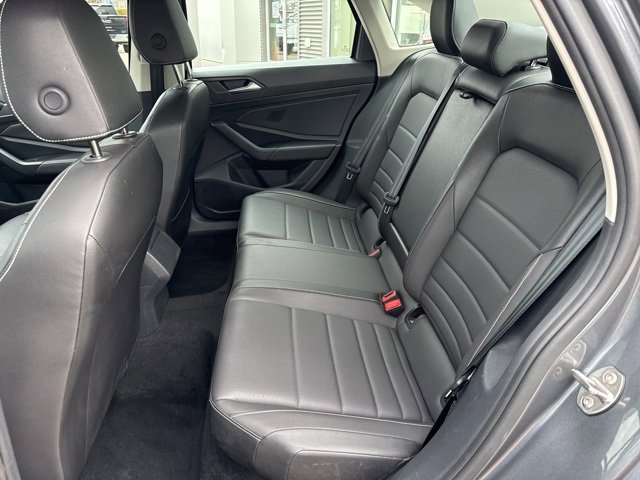 Used 2024 Volkswagen Jetta SE image 38