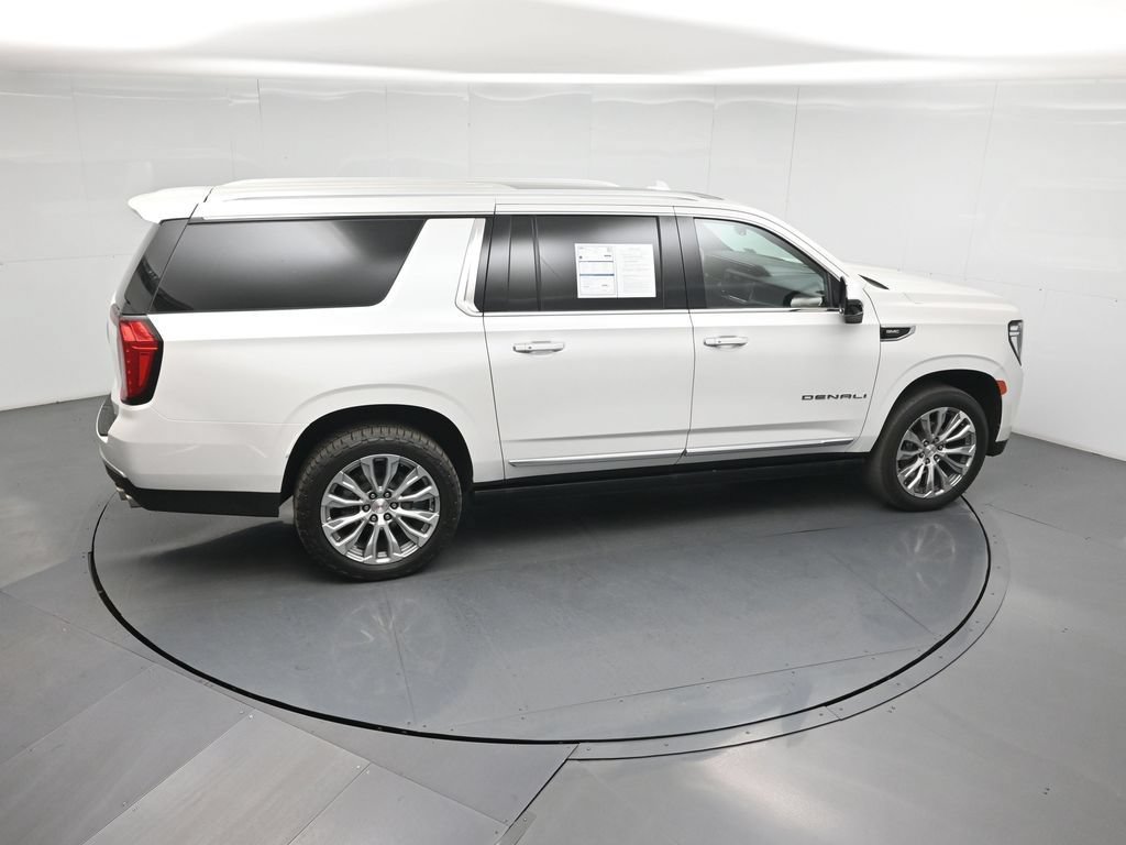 Used 2023 GMC Yukon XL Denali AWD/4WD image 39