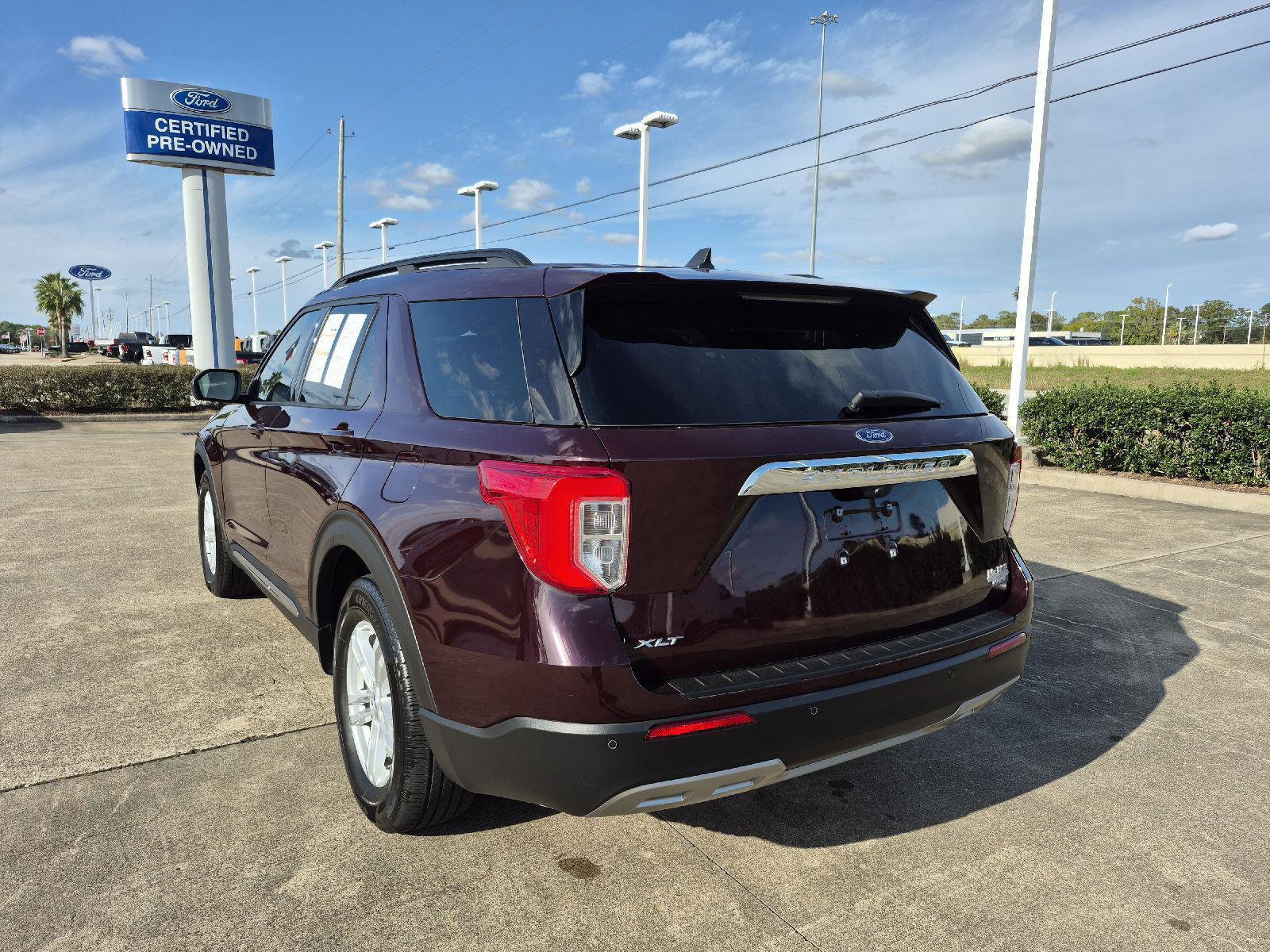 Certified 2022 Ford Explorer XLT w/ Equipment Group 202A image 6