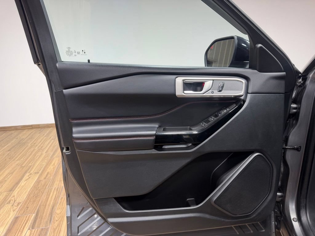 Certified 2023 Ford Explorer ST-Line w/ Class IV Trailer Tow Package AWD/4WD image 27