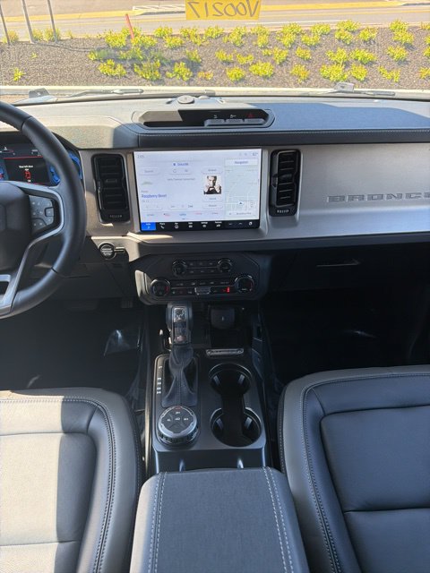 Certified 2025 Ford Bronco Outer Banks AWD/4WD image 30