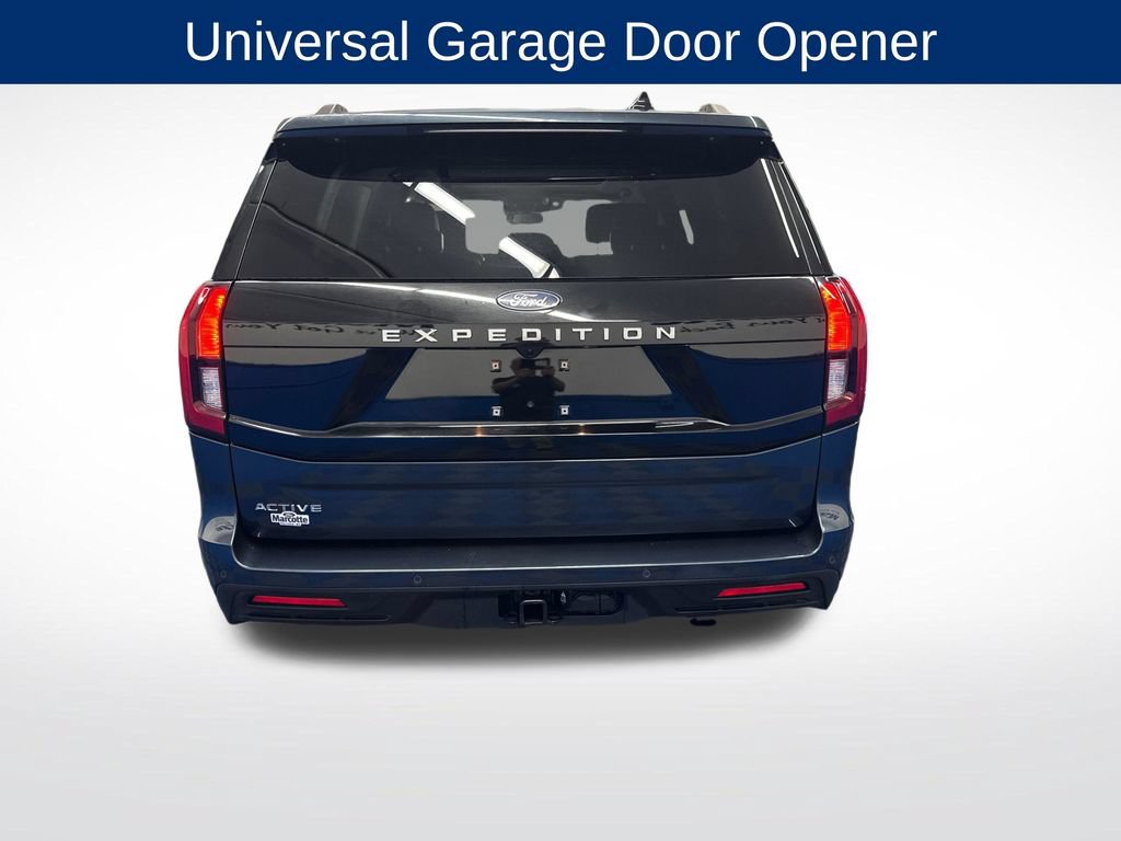 Certified 2025 Ford Expedition Active AWD/4WD image 4