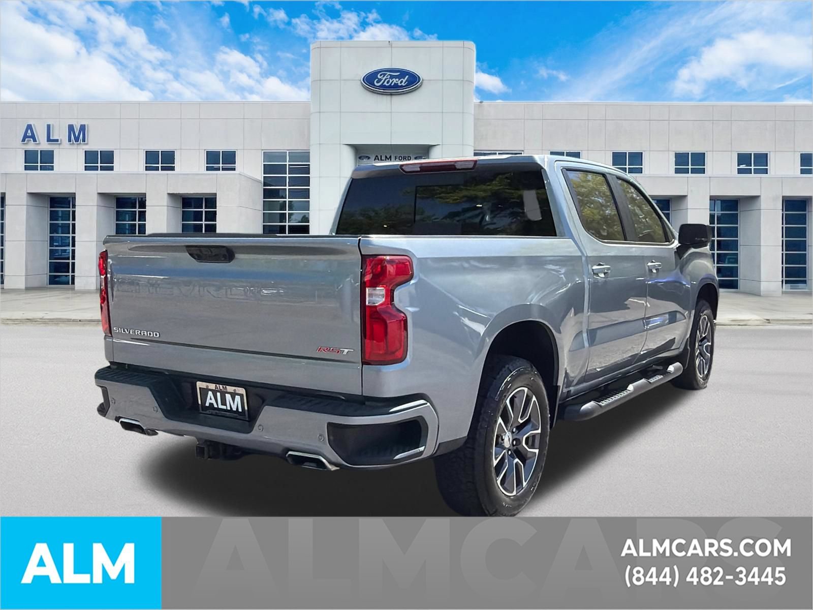 Used 2024 Chevrolet Silverado 1500 RST w/ Convenience Package II AWD/4WD image 5