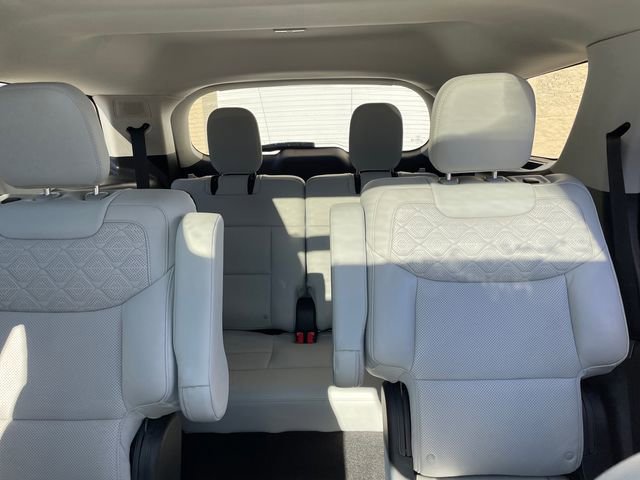 Certified 2025 Ford Explorer Platinum w/ Ultimate Package image 39