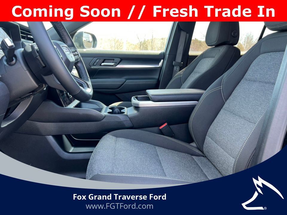 Used 2026 GMC Terrain Elevation image 3