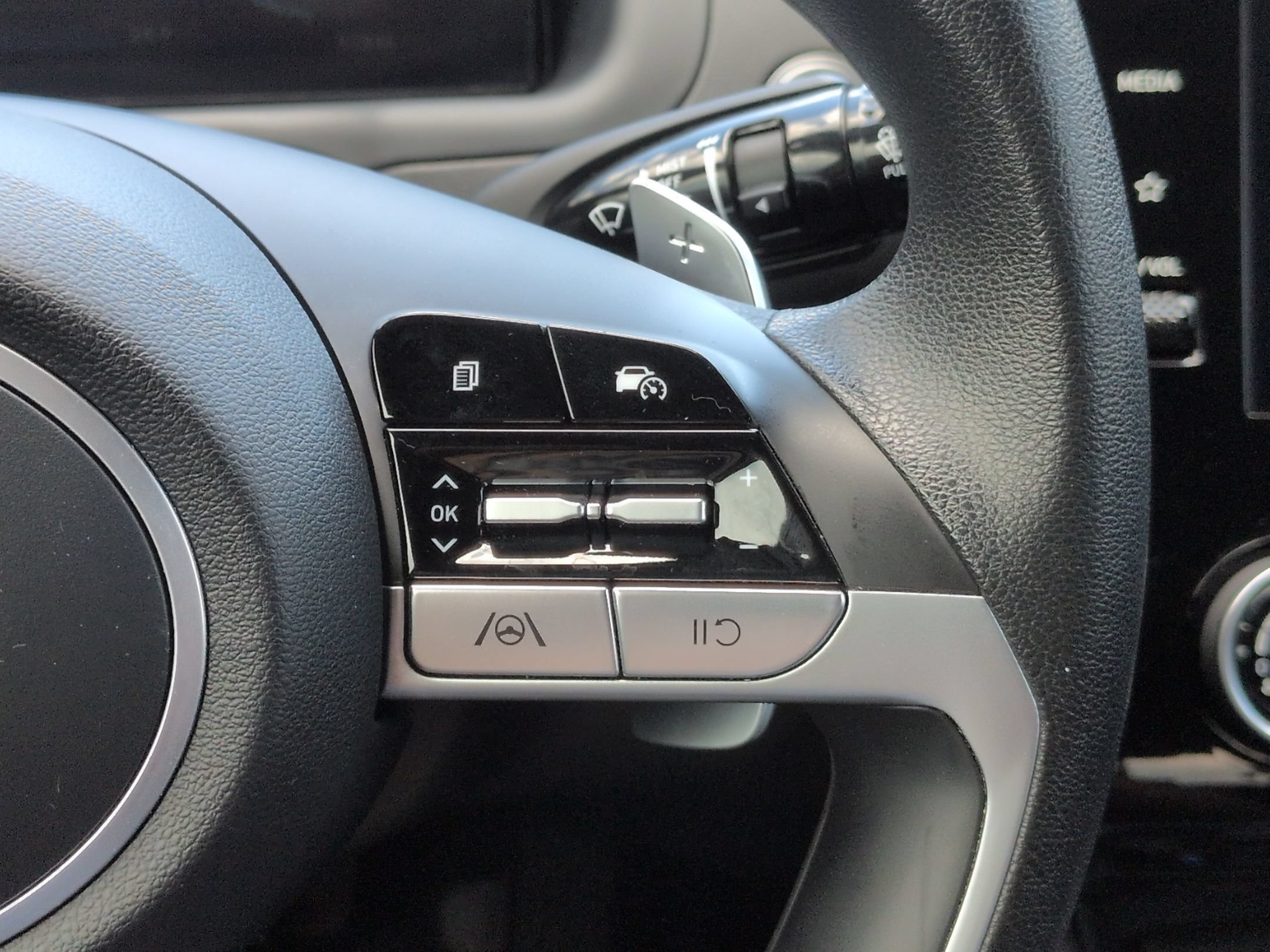 Used 2023 Hyundai Santa Cruz Night AWD/4WD image 19