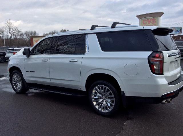 Used 2023 Chevrolet Suburban Premier image 7