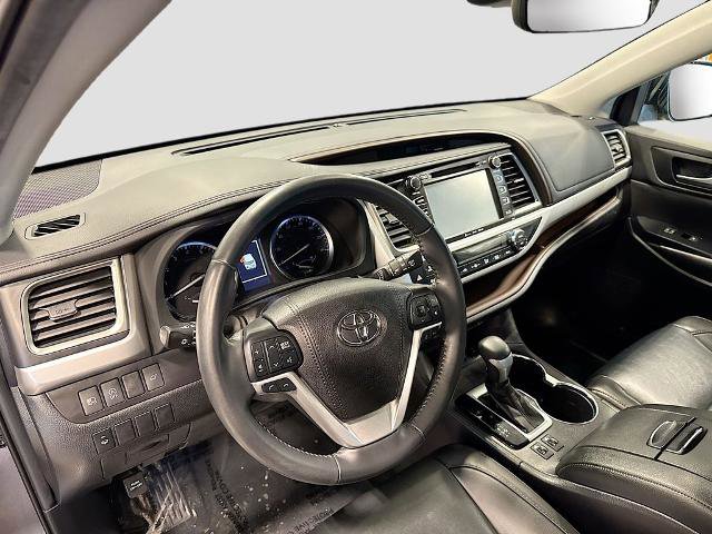 Used 2019 Toyota Highlander XLE AWD/4WD image 9