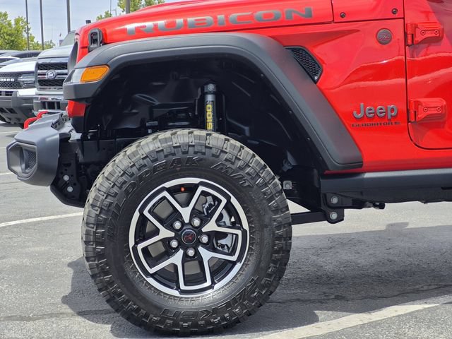 Used 2025 Jeep Gladiator Rubicon w/ Convenience Group AWD/4WD image 10