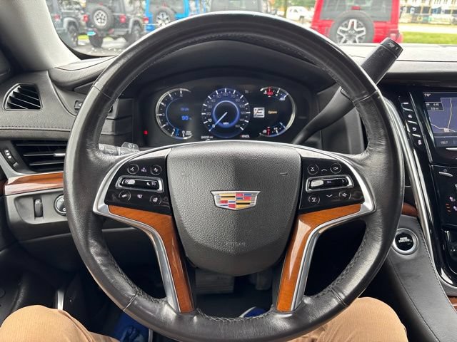 Used 2020 Cadillac Escalade Luxury w/ LPO, Radiant Package AWD/4WD image 20