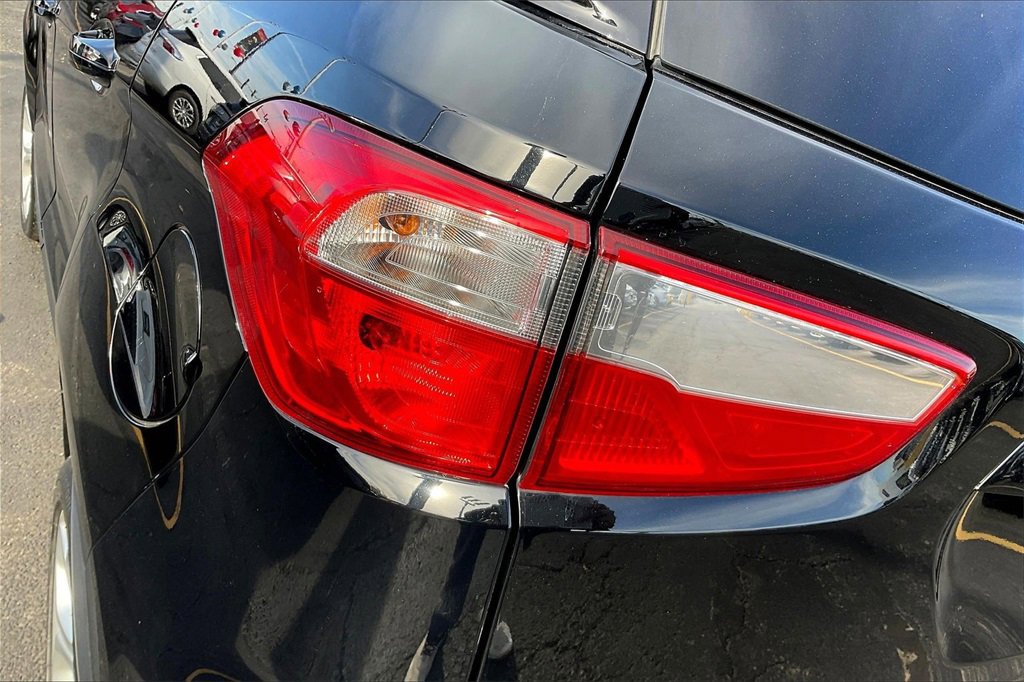 Certified 2022 Ford EcoSport SE w/ SE Appearance Package image 28