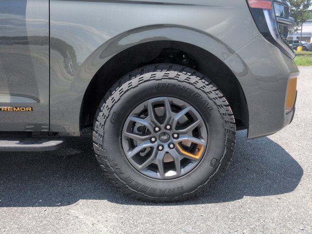 Certified 2025 Ford Expedition Tremor AWD/4WD image 11