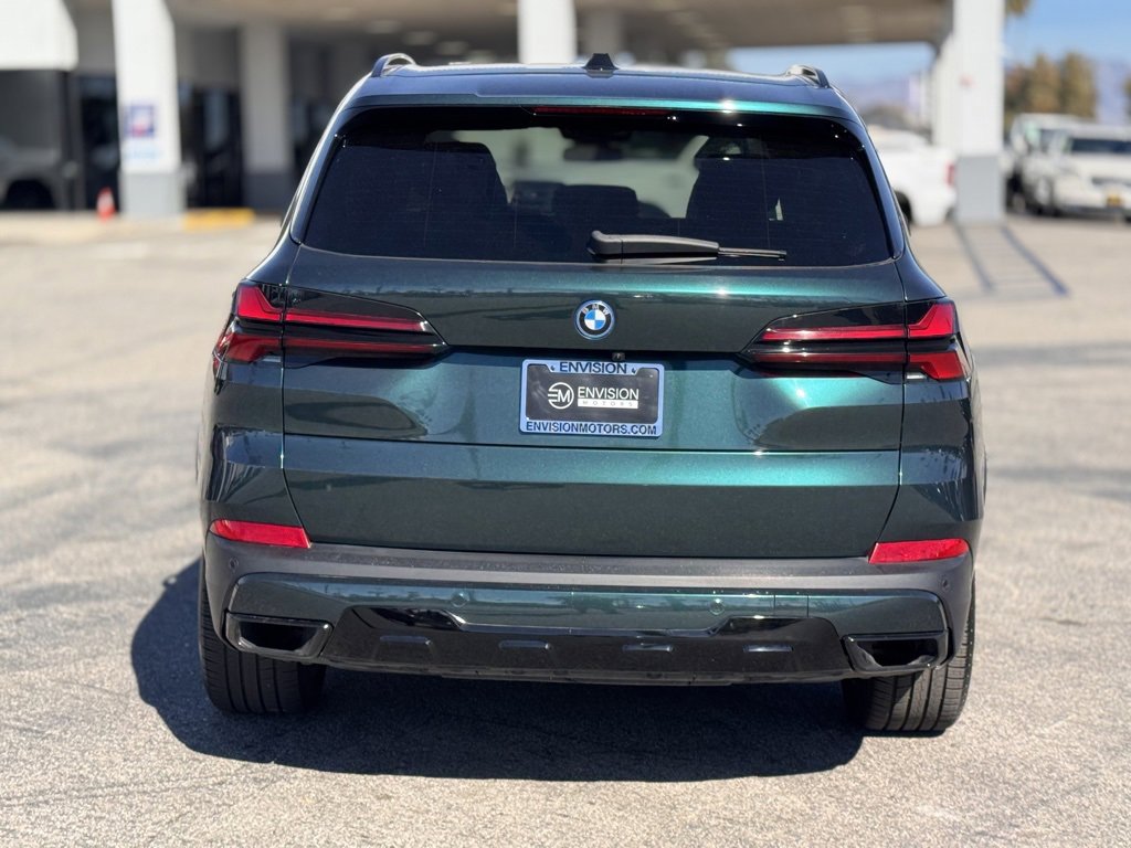 Used 2024 BMW X5 xDrive50e w/ Parking Assistance Package image 11