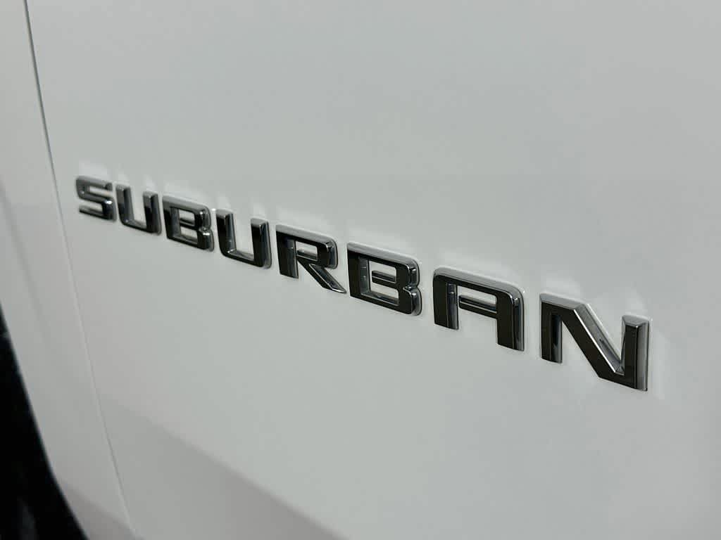 Used 2023 Chevrolet Suburban Premier AWD/4WD image 7