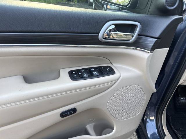 Used 2021 Jeep Grand Cherokee Limited AWD/4WD image 13