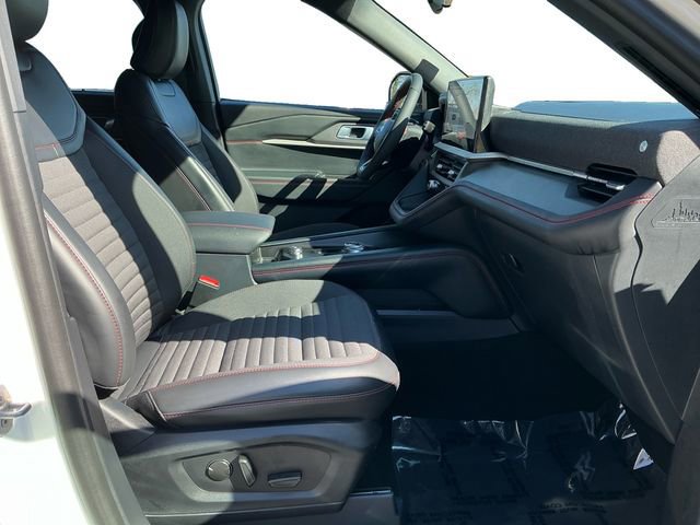 Certified 2025 Ford Explorer ST-Line image 17