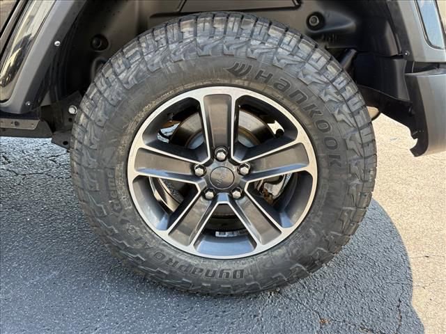 Used 2023 Jeep Wrangler Unlimited Sahara w/ Cold Weather Group AWD/4WD image 14