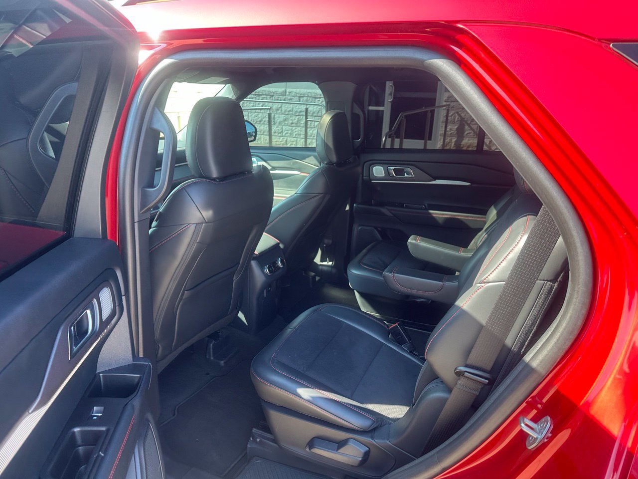 Certified 2025 Ford Explorer ST w/ Sun And Sound Package AWD/4WD image 9