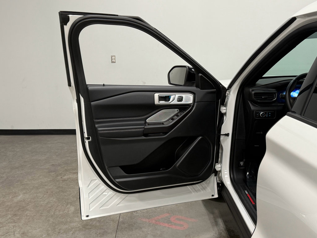 Certified 2020 Ford Explorer ST w/ Premium Technology Package image 9